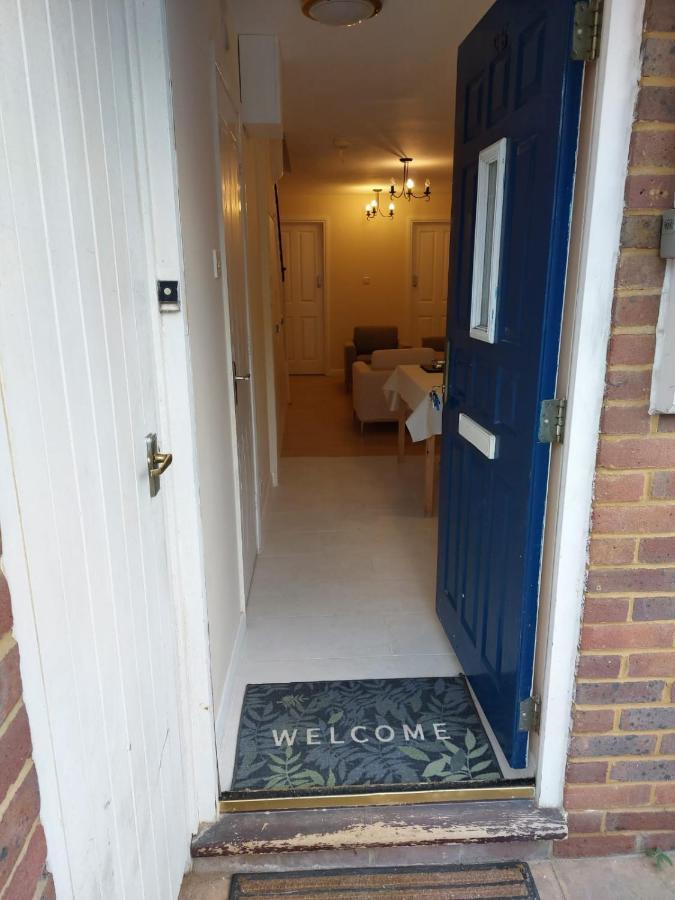 Vibrant Single Room Only For One Adult Southall Esterno foto